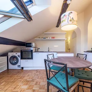 https://brera-sella-charme-apartment.italymilanhotels.net
