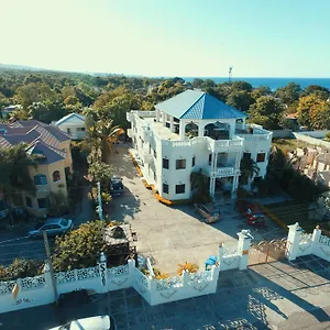 https://little-savoy-guest-runaway-bay.comcaribbean.com
