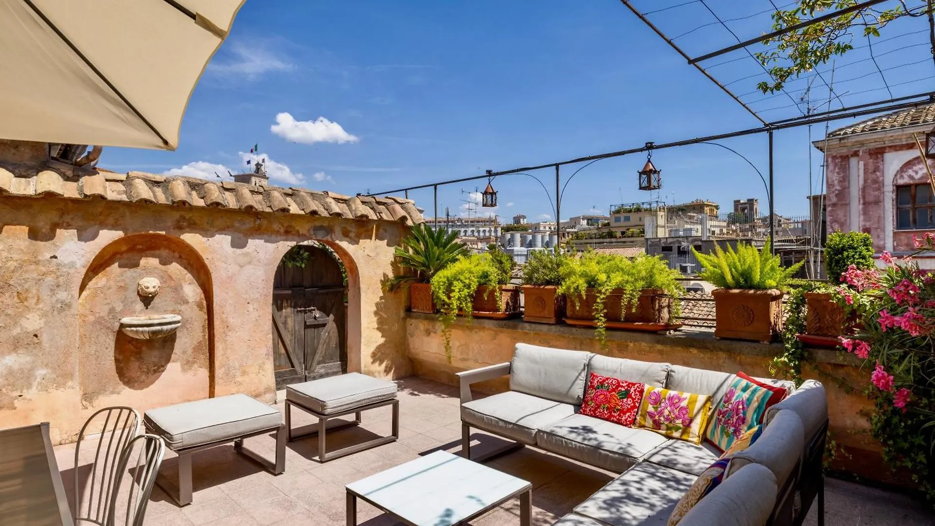 Principessa Trevi Apartment Rome 0*,  Italy